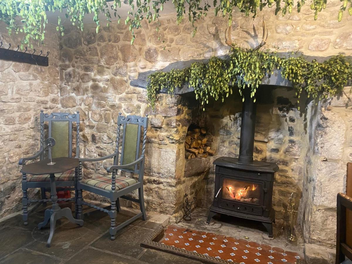 Chainbridge Usk Riverside Gastro Pub And Accommodation Trostrey 외부 사진