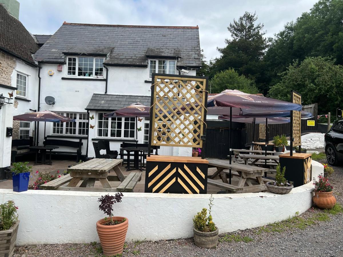 Chainbridge Usk Riverside Gastro Pub And Accommodation Trostrey 외부 사진